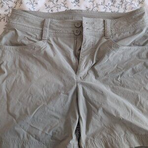 Women's sz. 4, Eddie Bauer shorts